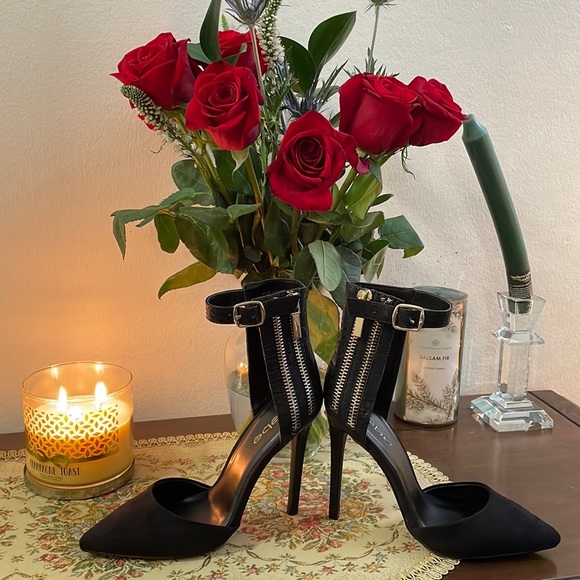 NWT Bebe Taliya black Pointy heels size 35 - Picture 2 of 10